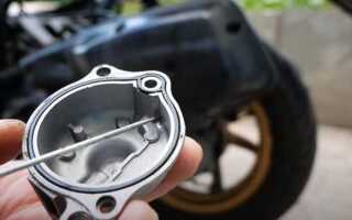 Почему заливает маслом карбюратор honda dio 35