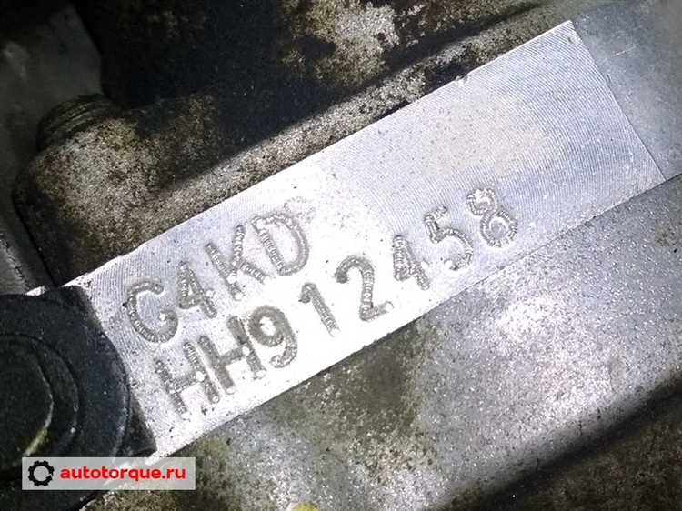 Где находится номер двигателя kia sportage 3