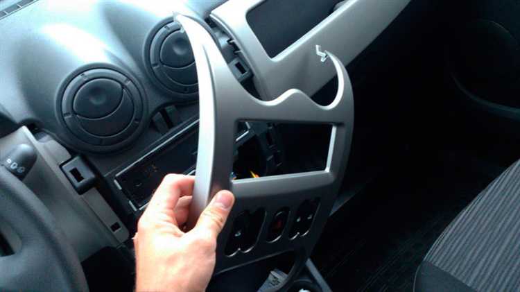 Как снять мотор печки на renault logan Как снять мотор печки на renault logan