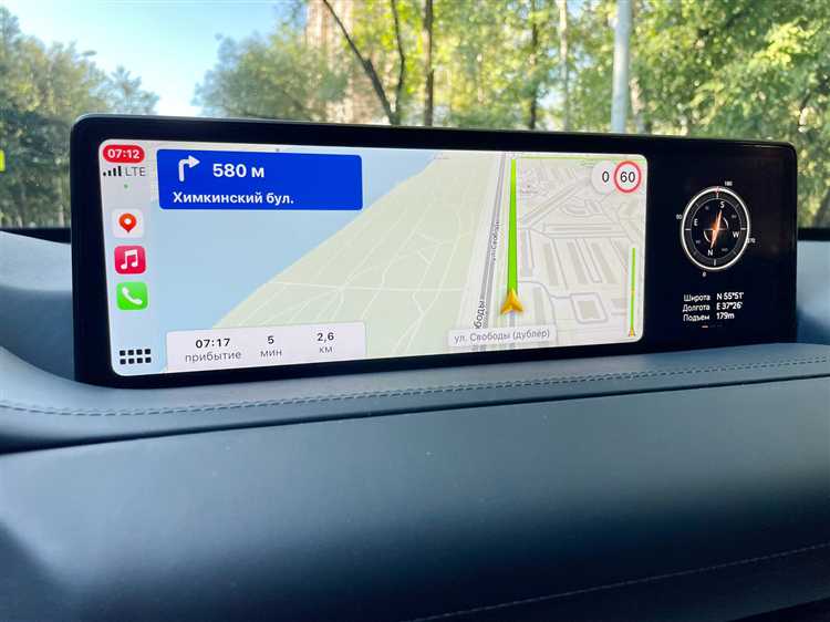 Запуск маршрута и голосовое управление через CarPlay