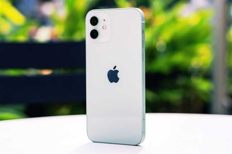 Когда iPhone 12 появился в России