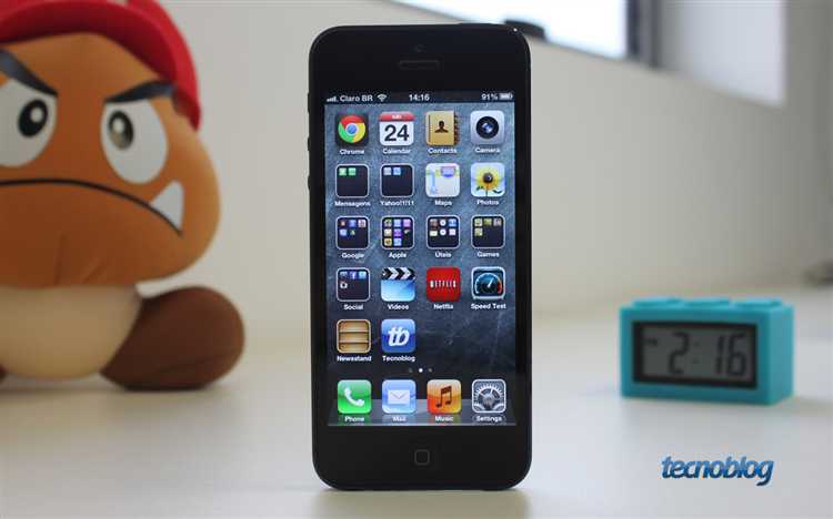 Основные изменения в дизайне по сравнению с iPhone 4s