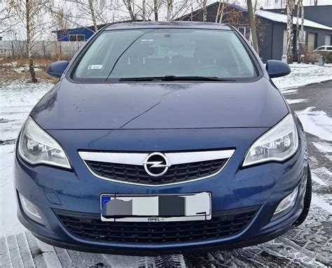 Контакт с официальным дилером Opel
