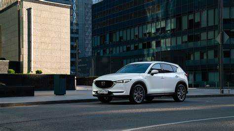 Использование названия Mazda в маркетинге и рекламе
