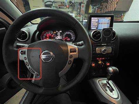 Как разобрать кнопку багажника nissan qashqai