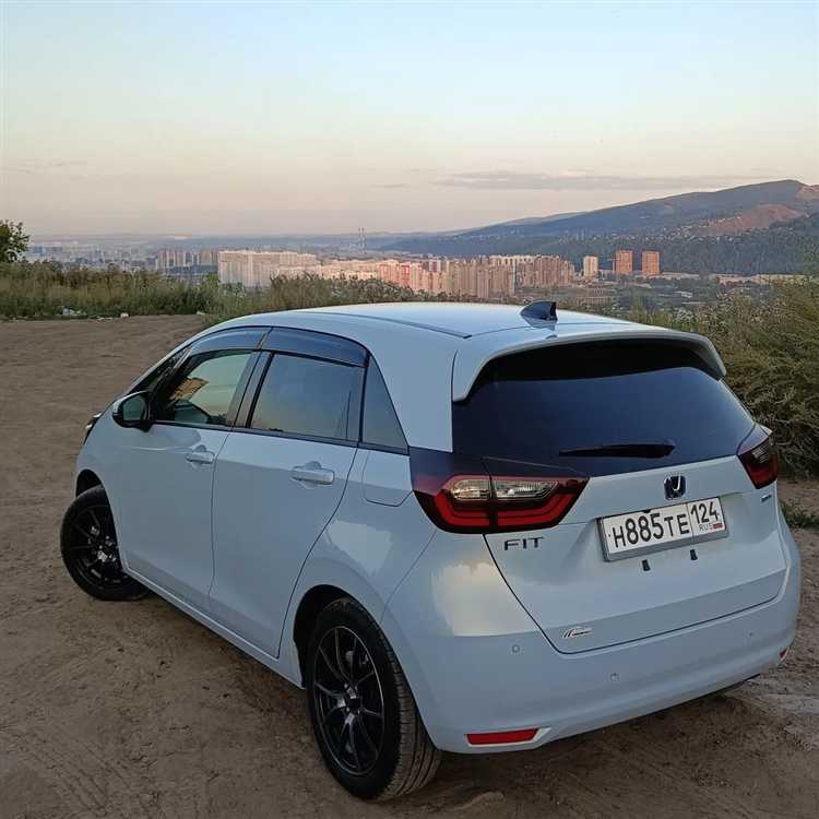 Где выгоднее купить оригинальное стекло для Honda Fit